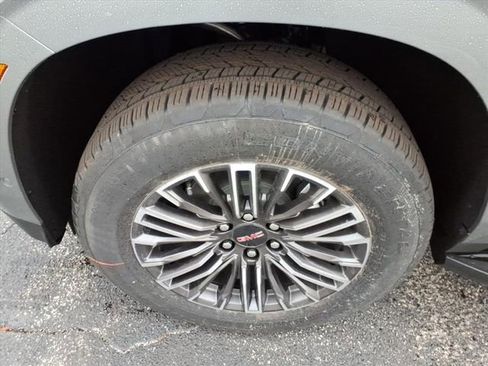 New 2026 GMC Yukon XL Elevation image 13