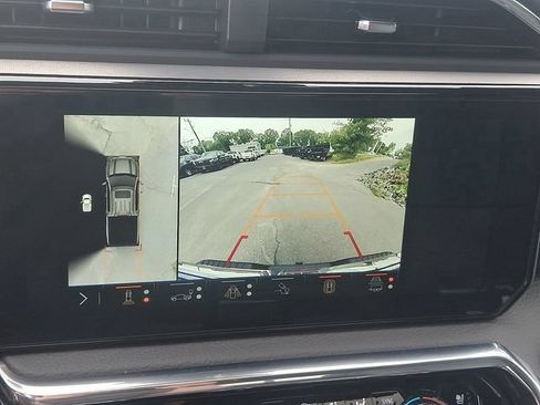 Used 2025 GMC Sierra 1500 Denali w/ Denali Reserve Package AWD/4WD image 17