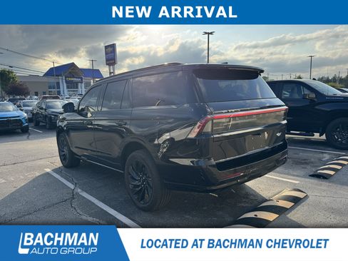 Used 2025 Lincoln Navigator Reserve w/ Jet Appearance Package AWD/4WD image 4