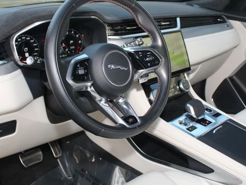 Used 2023 Jaguar F-PACE SVR image 15