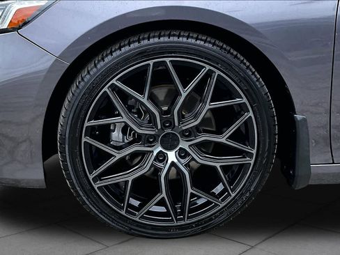 Used 2020 Honda Accord Sport image 11