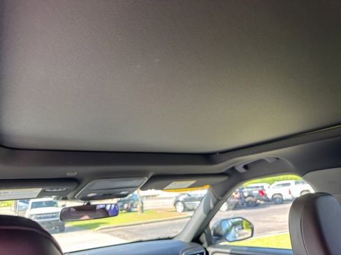 Used 2023 Ford Explorer Platinum w/ Class IV Trailer Tow Package image 16