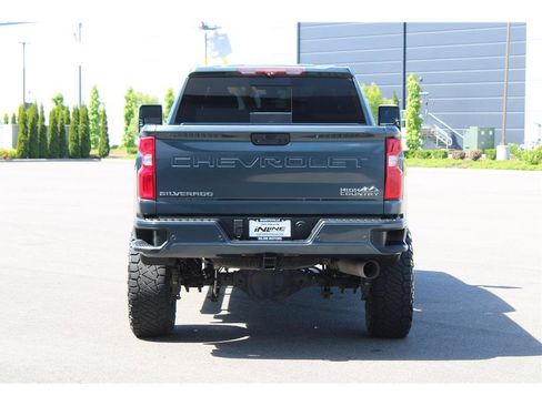 Used 2020 Chevrolet Silverado 2500 High Country w/ Technology Package AWD/4WD image 2