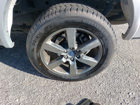 Used 2015 Ford F150 Lariat image 35