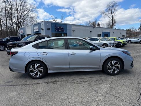 Used 2025 Subaru Legacy Premium image 2