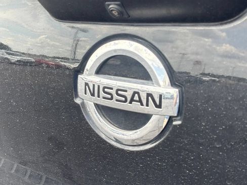Used 2021 Nissan Titan SV w/ SV Convenience Package AWD/4WD image 31