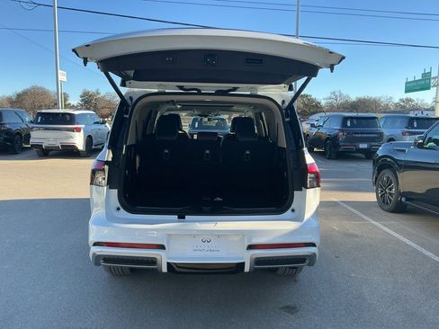 New 2026 INFINITI QX80 Luxe w/ Cargo Package image 33