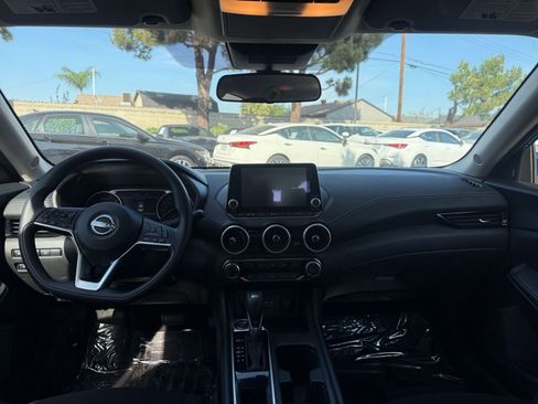 Used 2025 Nissan Sentra SV image 29