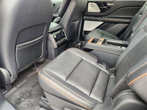 New 2025 Lincoln Aviator Black Label image 28