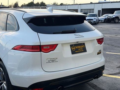 Used 2019 Jaguar F-PACE Premium AWD/4WD image 6
