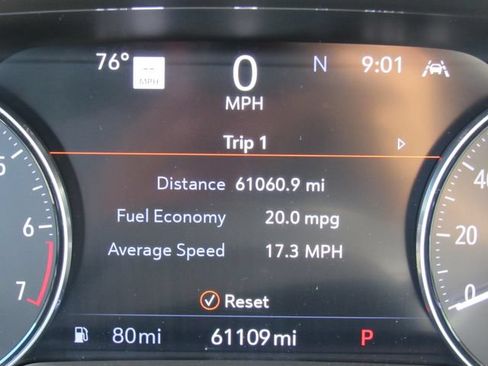 Used 2023 Buick Envision Avenir FWD image 32