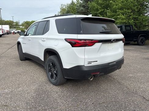 Used 2024 Chevrolet Traverse LS w/ Midnight/Sport Edition FWD image 4