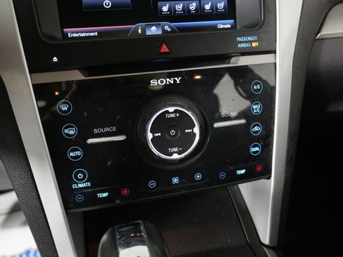 Used 2015 Ford Explorer Sport image 38
