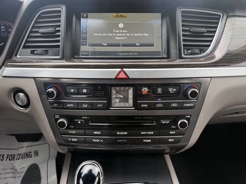 Used 2016 Hyundai Genesis 3.8 image 29