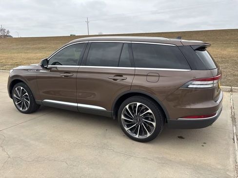 Used 2022 Lincoln Aviator Reserve w/ Equipment Group 201A image 5