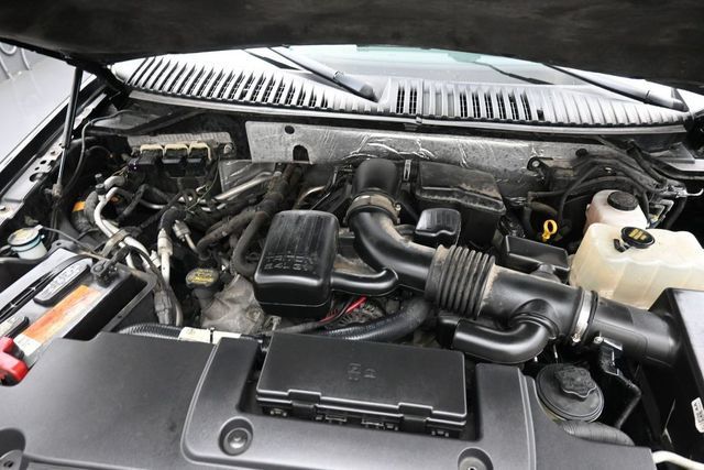 Used 2014 Ford Expedition Limited w/ Equipment Group 301A AWD/4WD image 33