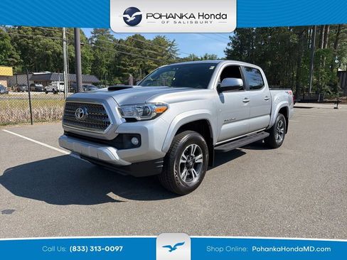 Used 2017 Toyota Tacoma TRD Sport w/ Premium & Technology Package AWD/4WD image 1