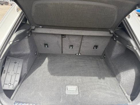 Used 2025 Audi Q3 2.0T Premium image 22