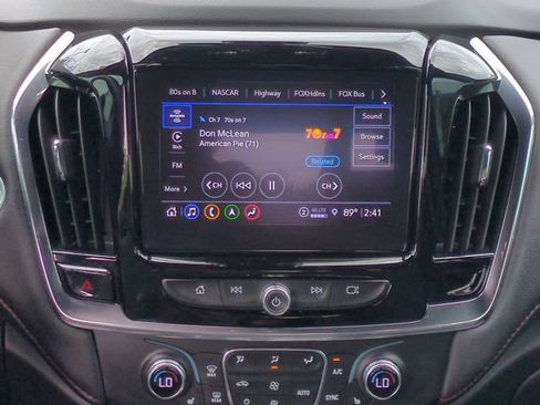 Used 2023 Chevrolet Traverse RS FWD image 21