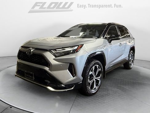 Used 2022 Toyota RAV4 XSE w/ Premium Package AWD/4WD image 4