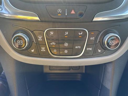 Used 2024 Chevrolet Equinox LT w/ Driver Convenience Package AWD/4WD image 19