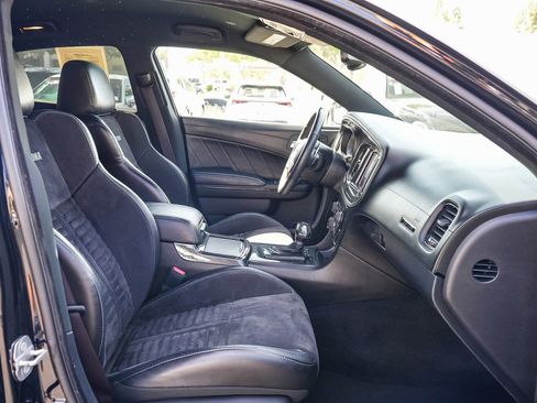 Used 2019 Dodge Charger Scat Pack w/ Daytona Edition Group image 16