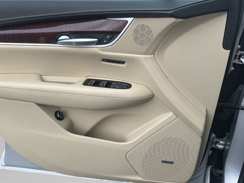 Used 2018 Cadillac XT5 Luxury w/ Driver Awareness Package image 35