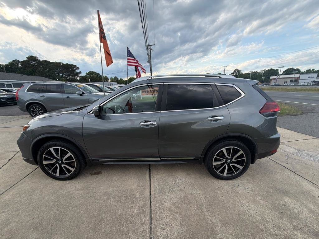 Used 2018 Nissan Rogue SL w/ Premium Package AWD/4WD image 14