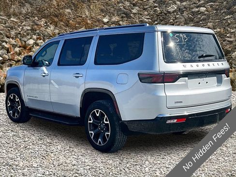 Used 2024 Jeep Wagoneer Series III AWD/4WD image 10