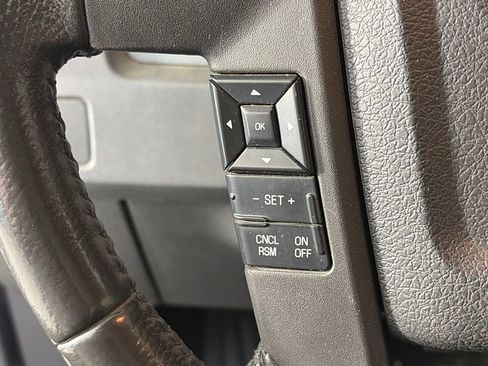 Used 2012 Ford F150 XLT w/ XLT Chrome Pkg image 17