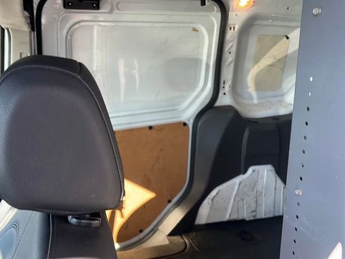 Used 2020 Ford Transit Connect XL image 17