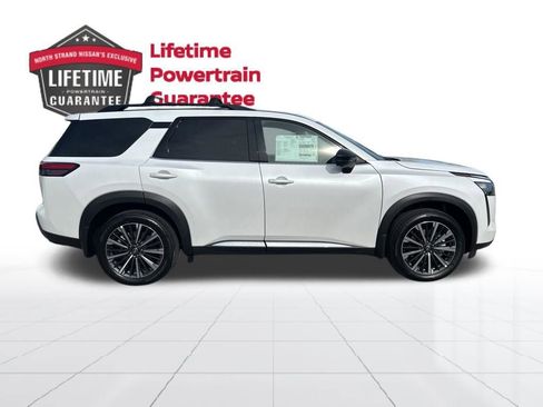 New 2026 Nissan Pathfinder Platinum FWD image 8