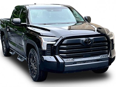 Used 2023 Toyota Tundra SR5 w/ SR5 Premium Package RWD image 3