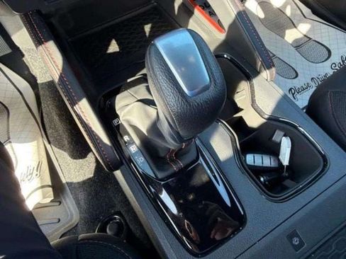 Used 2025 Nissan Frontier PRO-4X w/ Pro Convenience Package AWD/4WD image 22