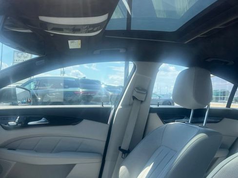 Used 2017 Mercedes-Benz CLS 550 4MATIC image 4