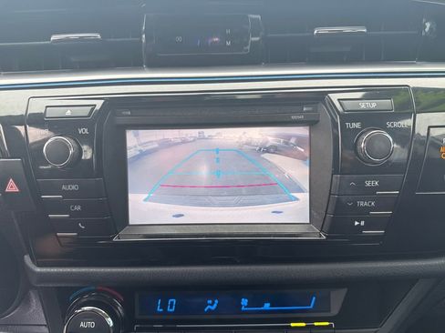 Used 2014 Toyota Corolla S FWD image 22