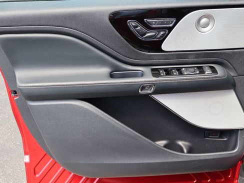 New 2026 Lincoln Aviator Reserve AWD/4WD image 17