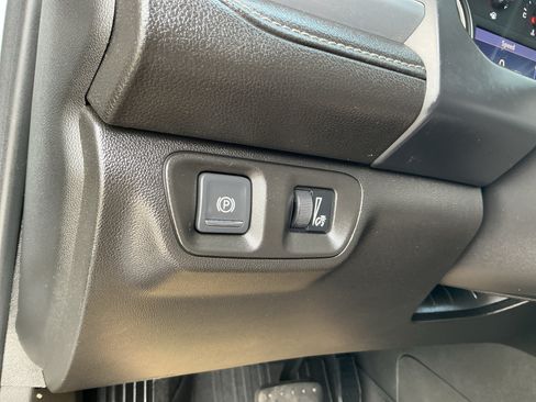 Used 2021 GMC Acadia SLT w/ LPO, Floor Liner Package AWD/4WD image 20
