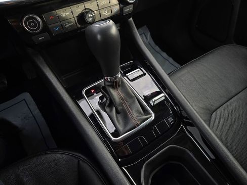 Used 2022 Jeep Compass Limited image 24