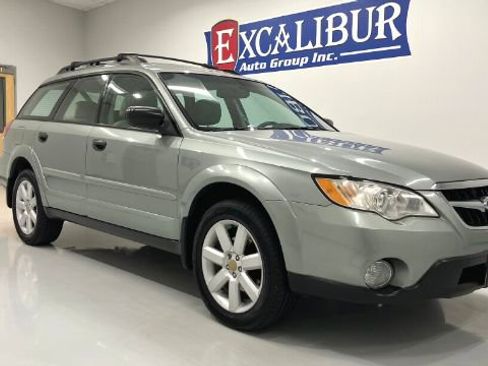 Used 2009 Subaru Outback 2.5i Special Edition w/ Popular Equipment Group 1C image 3