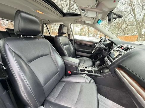 Used 2015 Subaru Outback 2.5i Limited image 9