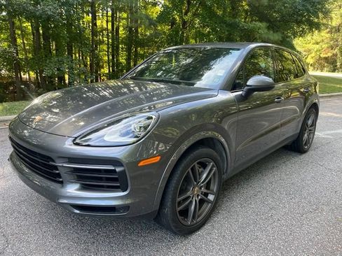 Used 2023 Porsche Cayenne Platinum Edition AWD/4WD image 1