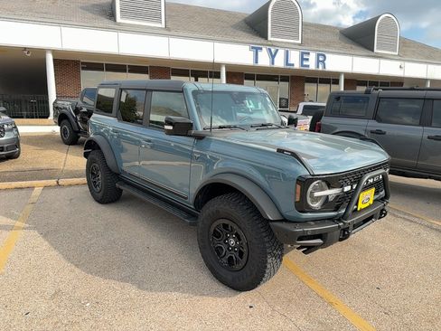 Used 2021 Ford Bronco First Edition image 2