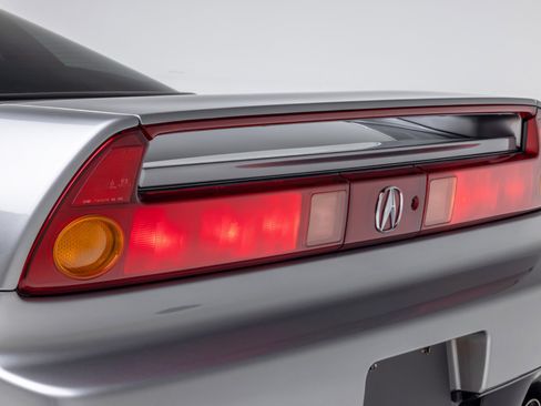 Used 2004 Acura NSX T image 98