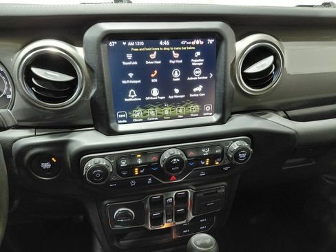 Used 2023 Jeep Wrangler Sahara w/ Cold Weather Group image 38