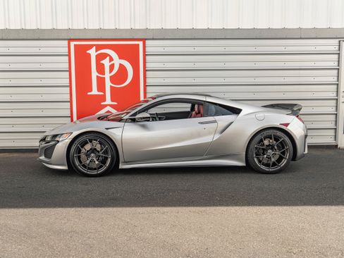 Used 2018 Acura NSX AWD/4WD image 30