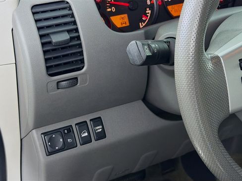 Used 2017 Nissan Frontier SV image 11