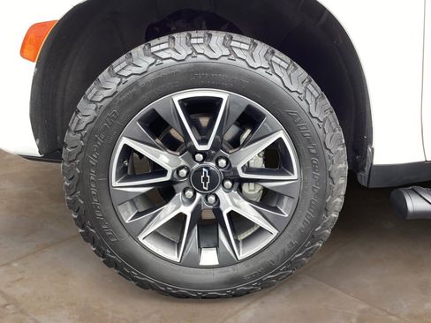 Used 2021 Chevrolet Tahoe Z71 w/ Z71 Signature Package AWD/4WD image 39