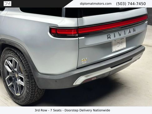 Used 2023 Rivian R1S Adventure image 15