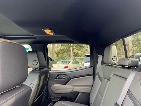 Used 2025 Chevrolet Colorado ZR2 w/ ZR2 Bison Edition image 29